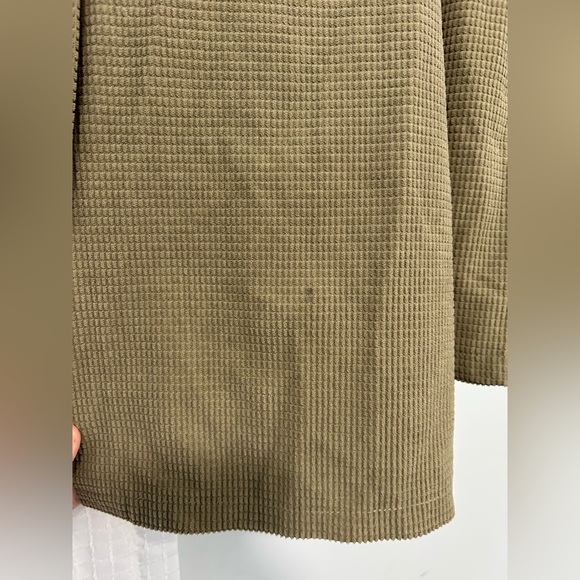 Women's Jacket - Picture 4 of 9